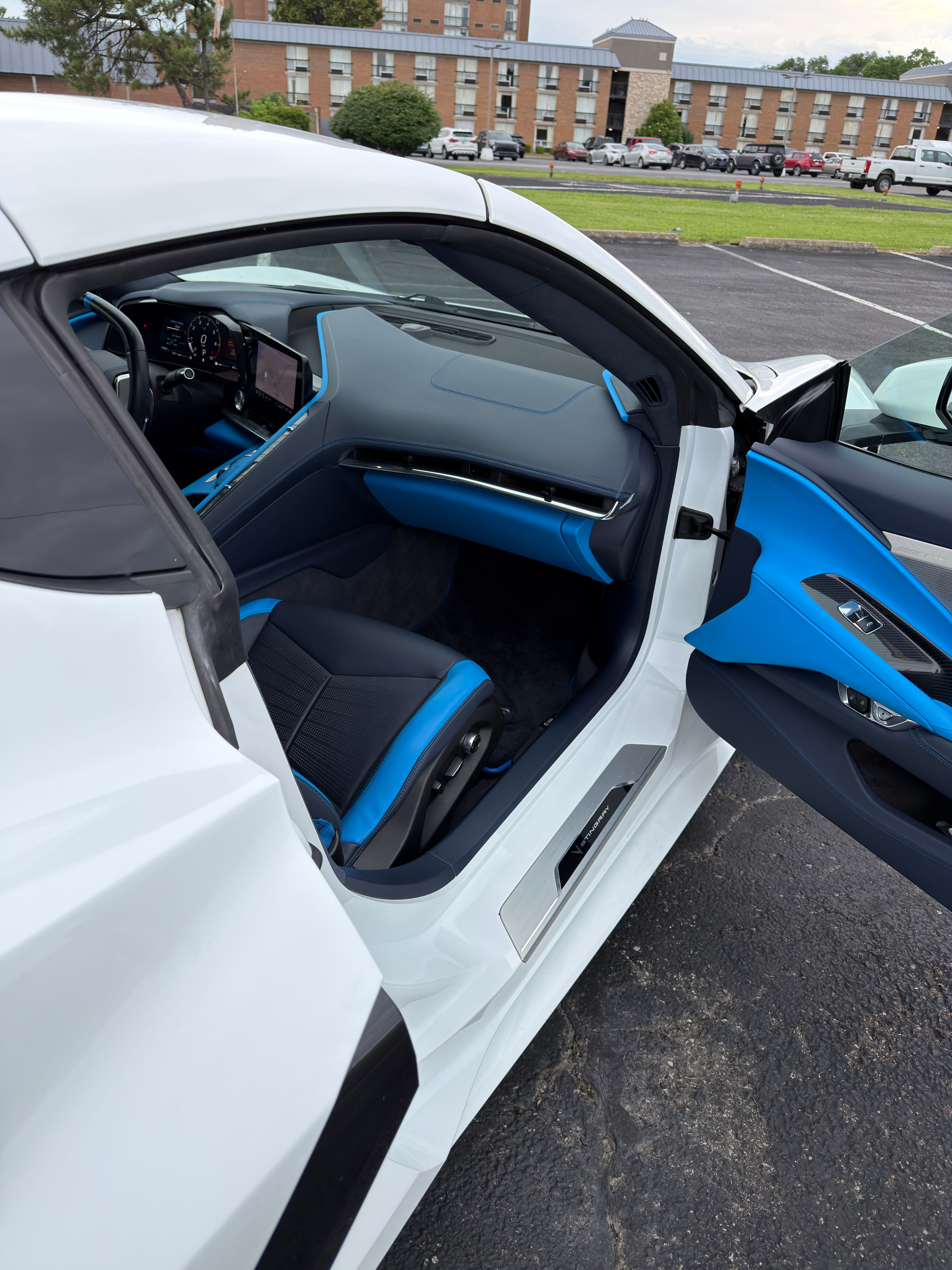 Used 2020 Chevrolet Corvette Stingray Premium Cpe w/ 3LT Preferred Equipment Group RWD image 9