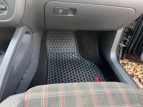 Used 2008 Volkswagen GTI 2.0T 2-Door image 9