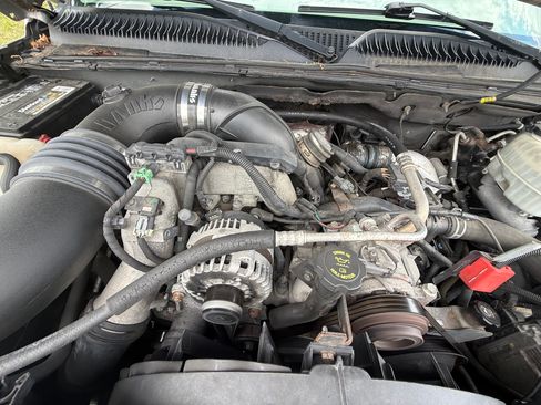Used 2007 Chevrolet Silverado 3500 LT w/ Heavy-Duty Power Package AWD/4WD image 12