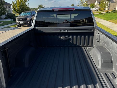 Used 2025 Chevrolet Silverado 1500 LT AWD/4WD image 2