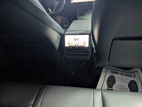 Used 2026 Tesla Model Y Long Range image 10