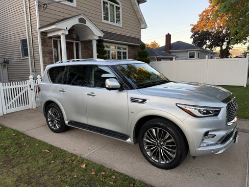 Used 2018 INFINITI QX80 4WD w/ Driver Assistance Package image 15
