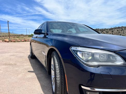 Used 2015 BMW 750Li xDrive AWD/4WD image 10