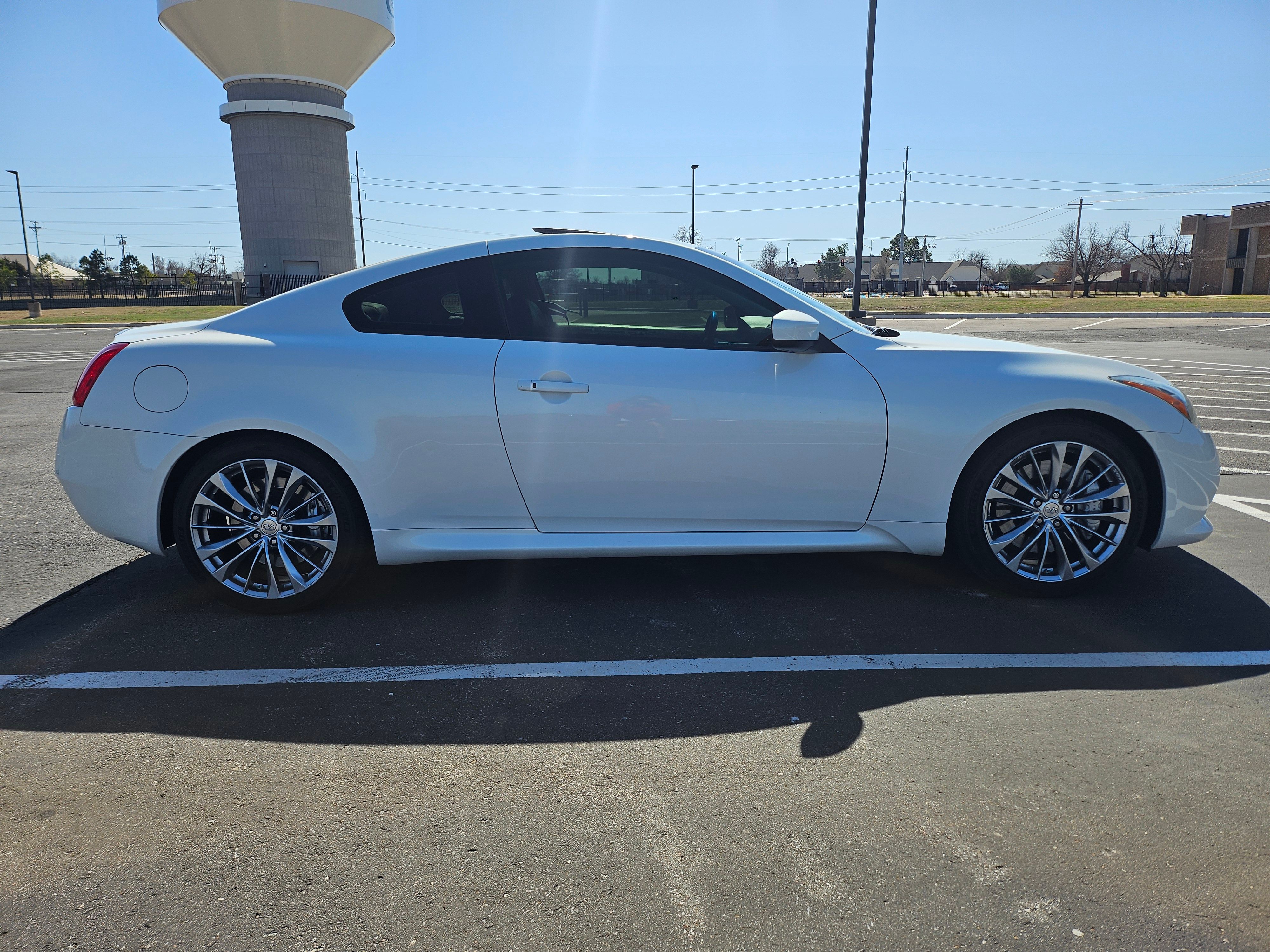 Used 2014 INFINITI Q60 Sport RWD image 13