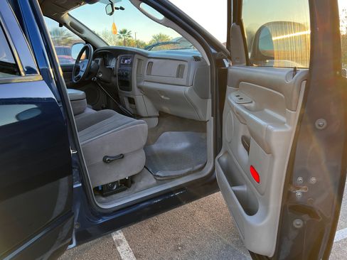 Used 2003 Dodge Ram 2500 Truck SLT image 9