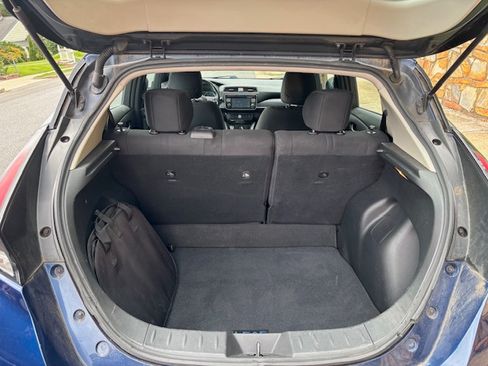 Used 2018 Nissan Leaf SV FWD image 8