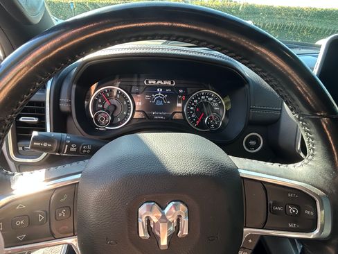 Used 2022 RAM 1500 Laramie image 9
