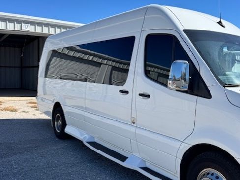 Used 2020 Mercedes-Benz Sprinter 3500 image 4