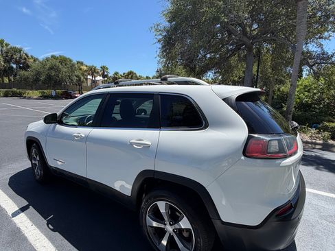 Used 2019 Jeep Cherokee Limited FWD image 5