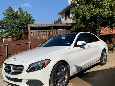 Used 2018 Mercedes-Benz C 300 Sedan image 2