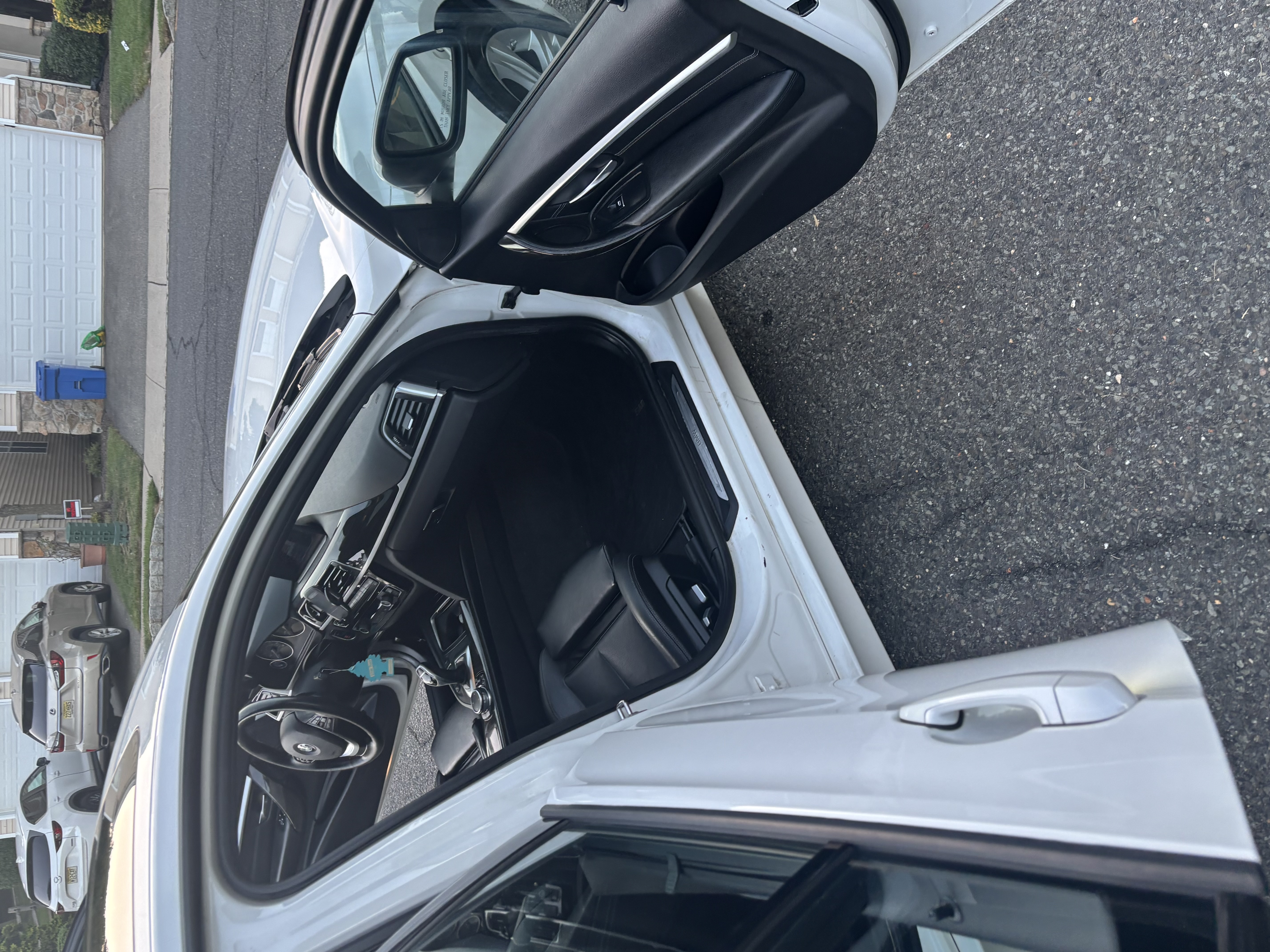 Used 2016 BMW 328i xDrive Sedan AWD/4WD image 9