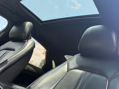 Used 2017 Lincoln MKZ Premiere FWD image 13