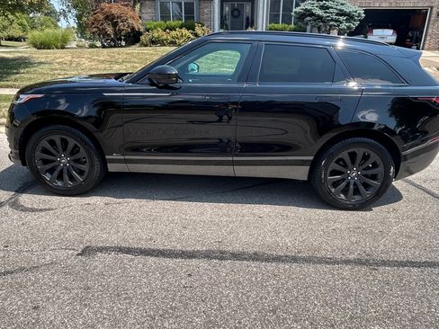 Used 2018 Land Rover Range Rover Velar R-Dynamic SE image 6