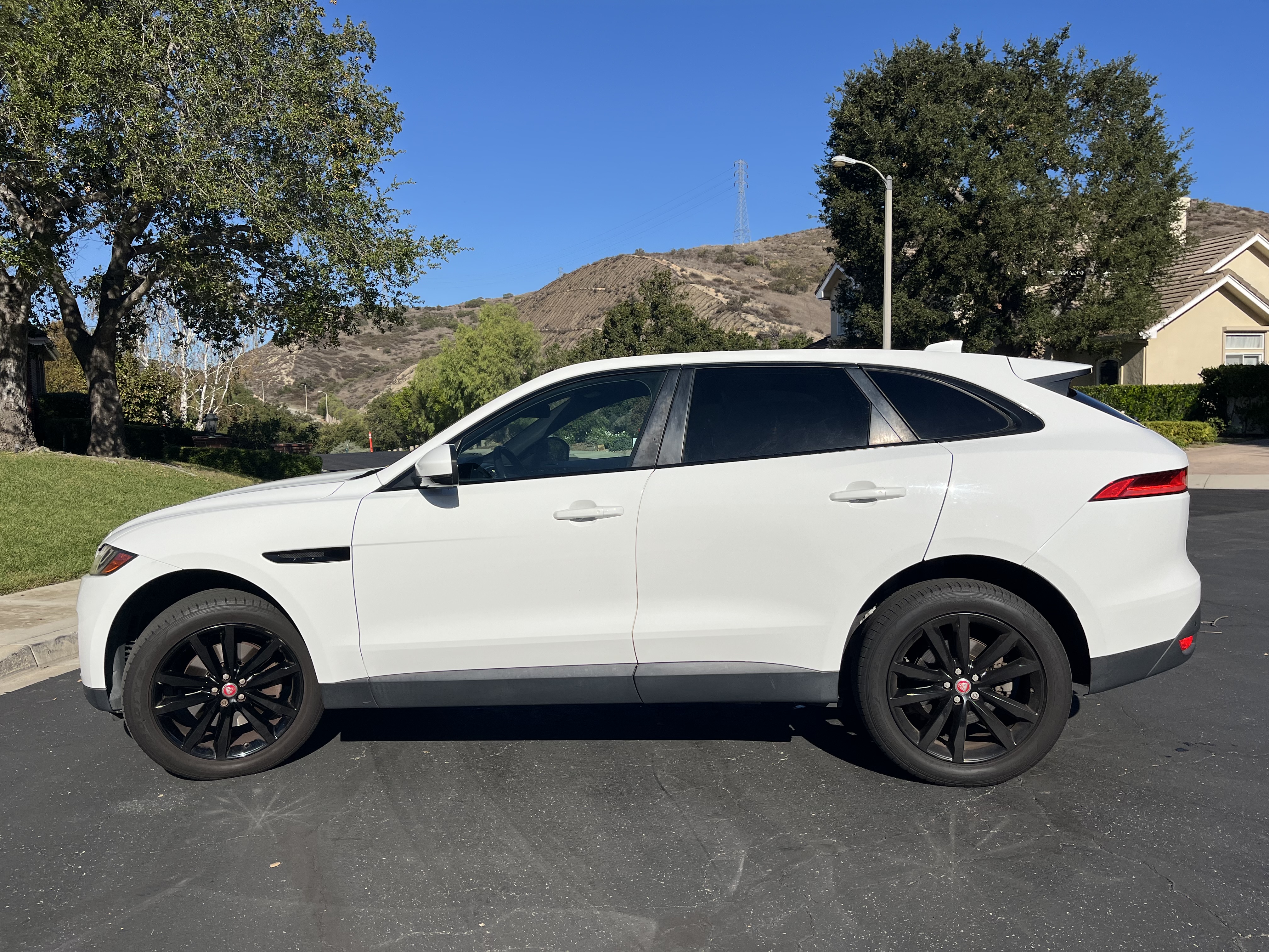 Used 2017 Jaguar F-PACE Prestige AWD/4WD image 5