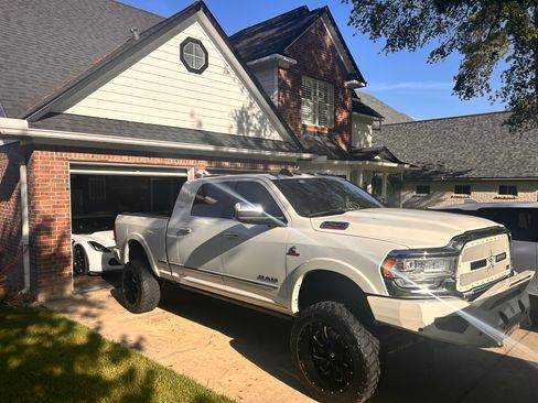 Used 2019 RAM 2500 Limited image 2