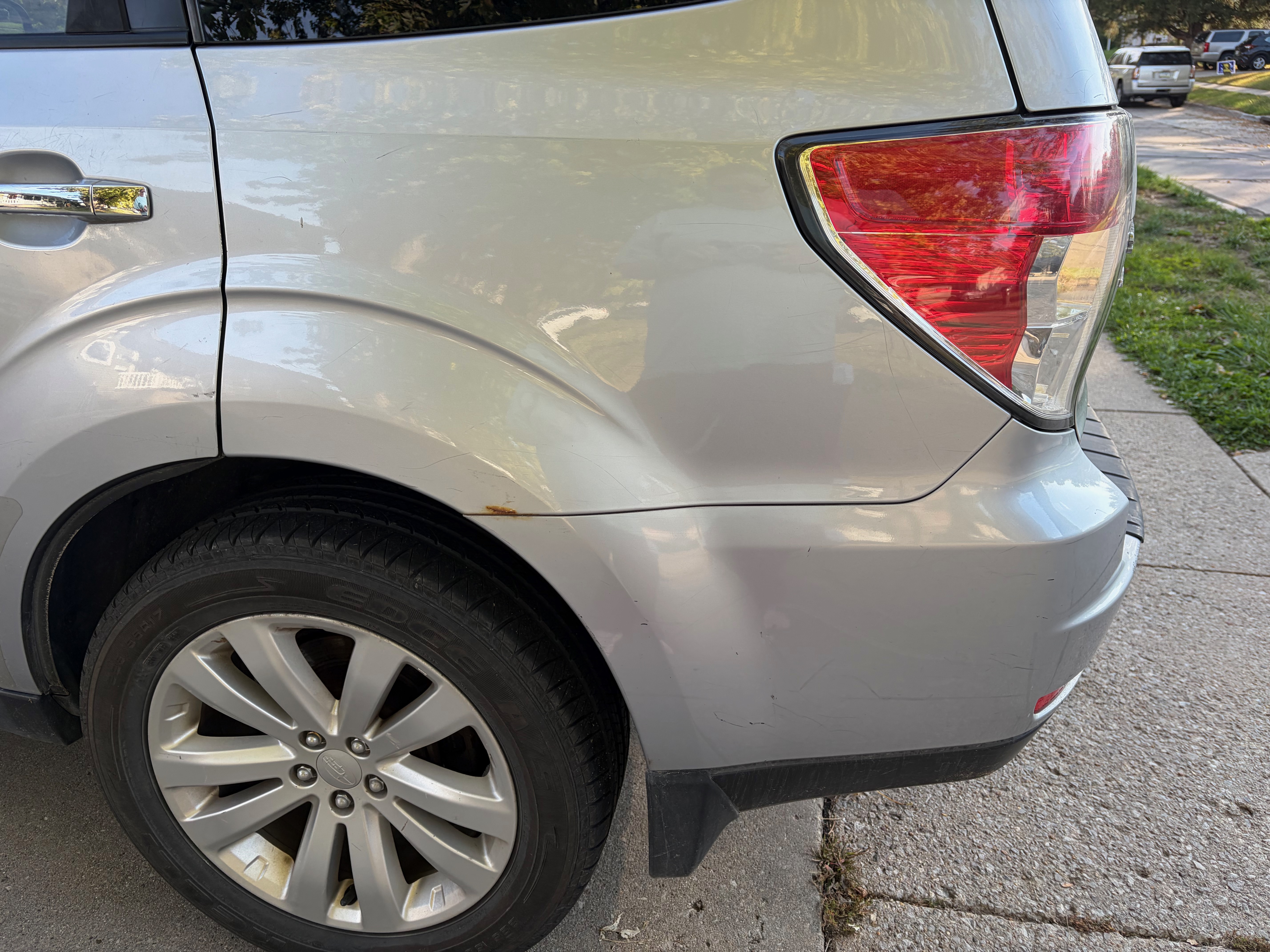 Used 2013 Subaru Forester 2.5X Premium AWD/4WD image 12