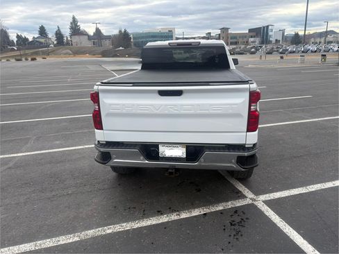 Used 2019 Chevrolet Silverado 1500 LT w/ Convenience Package image 11
