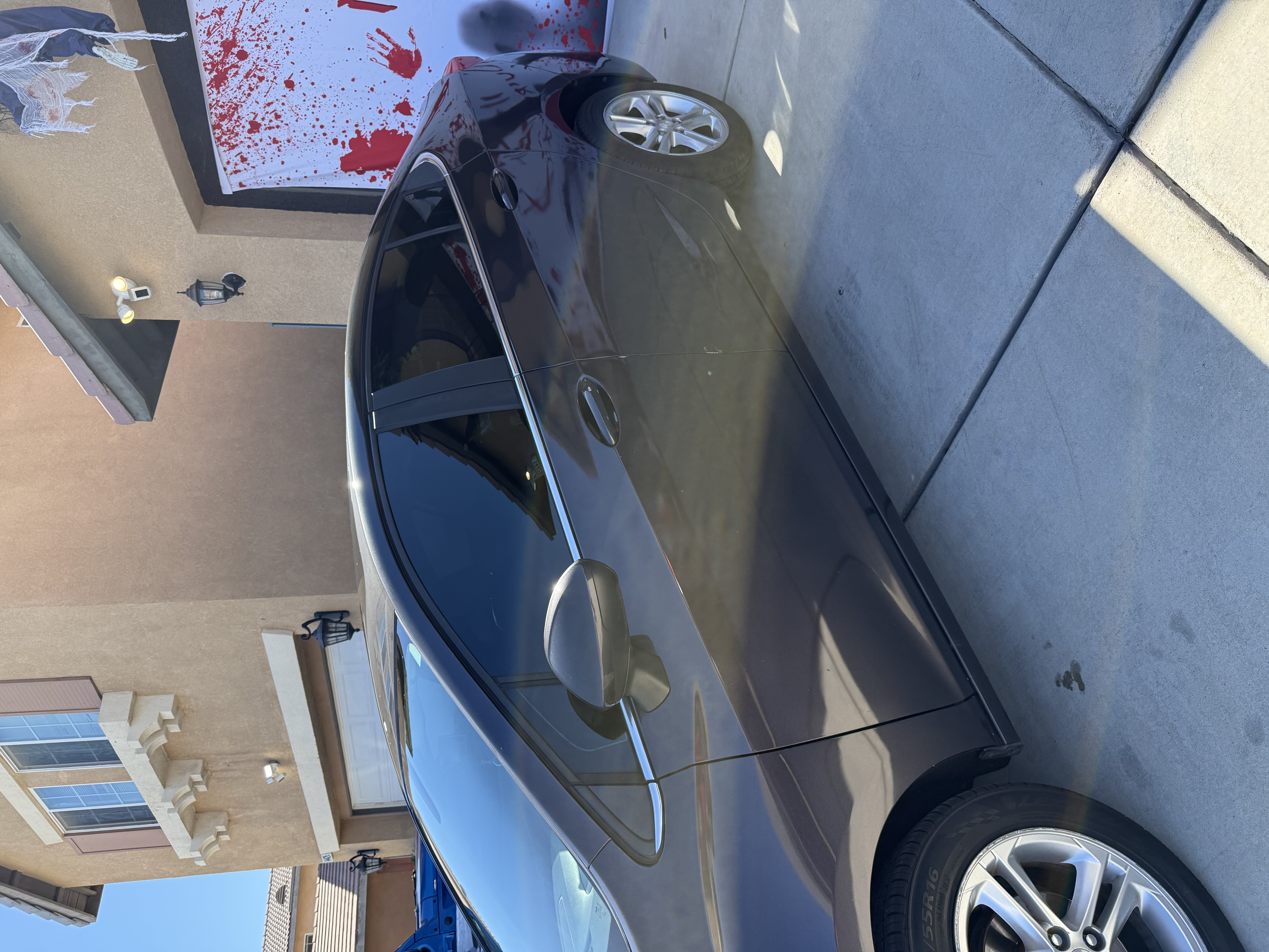 Used 2016 Chevrolet Cruze LT w/ Sun And Sound Package FWD image 2