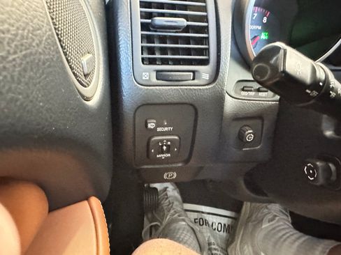 Used 2003 Lexus SC 430 Convertible image 20