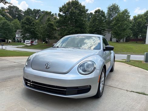 Used 2014 Volkswagen Beetle 1.8T FWD image 2