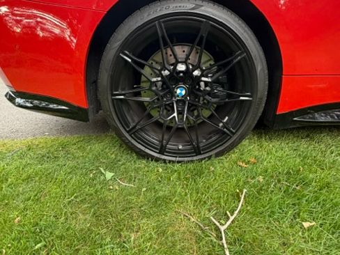 Used 2021 BMW M4 Competition w/ M Carbon Exterior Package RWD image 15