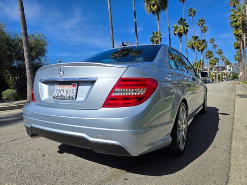 Used 2013 Mercedes-Benz C 250 Sedan image 6