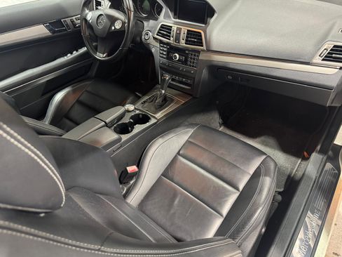 Used 2011 Mercedes-Benz E 550 Cabriolet image 11