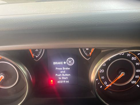 Used 2021 Jeep Gladiator Sport AWD/4WD image 6