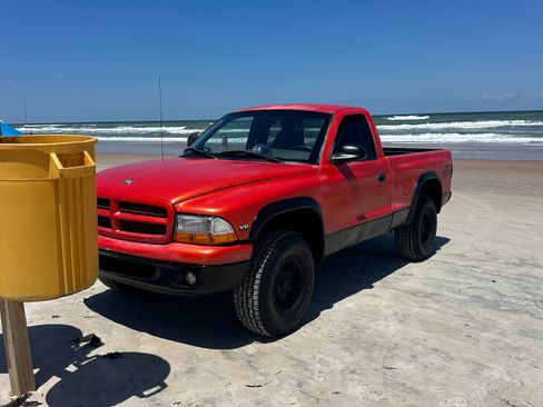 Used 1997 Dodge Dakota 4x4 Regular Cab image 2