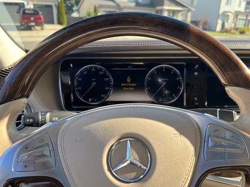 Used 2014 Mercedes-Benz S 550 Sedan image 16