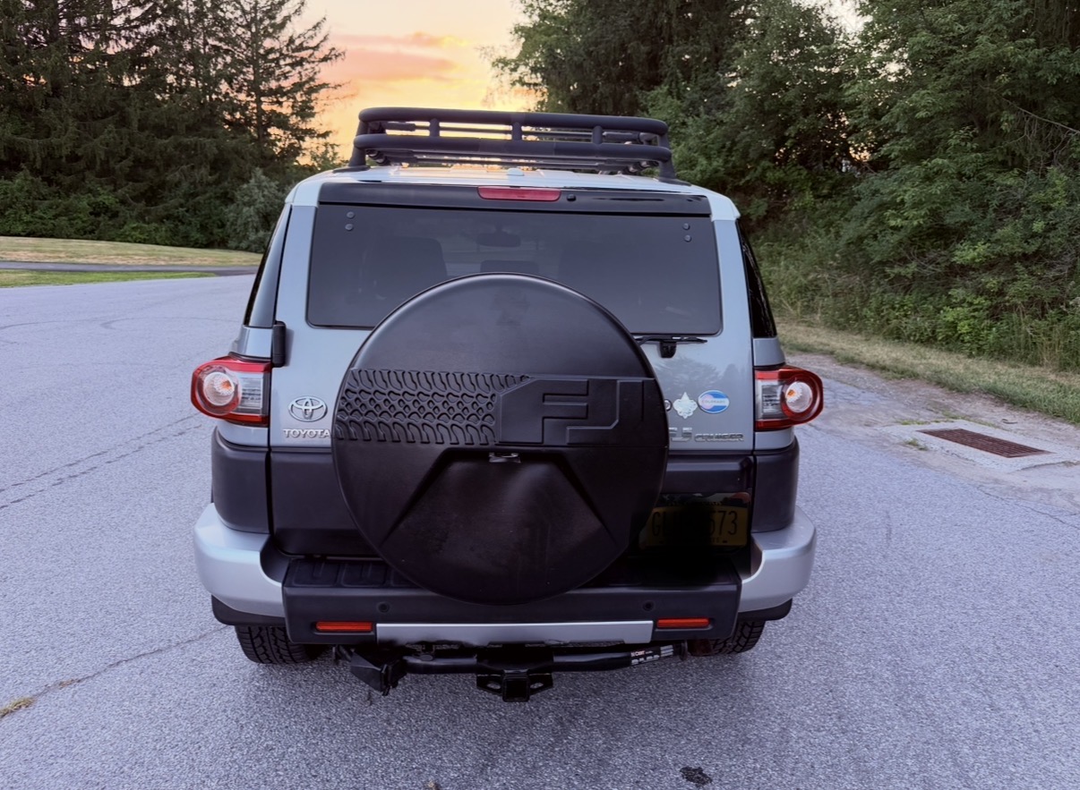 Used 2014 Toyota FJ Cruiser 4WD w/ Upgrade Package image 6