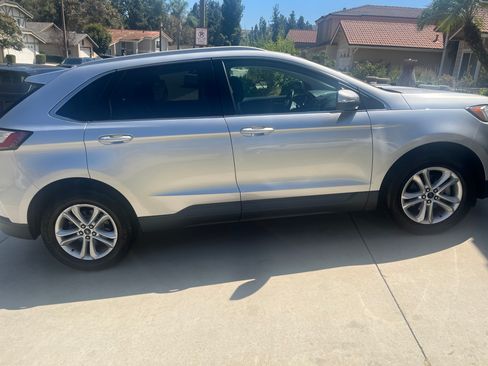 Used 2019 Ford Edge SEL w/ Equipment Group 201A FWD image 9