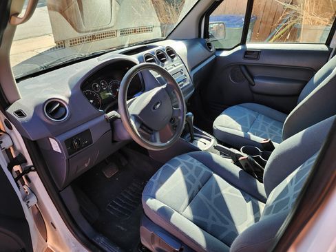 Used 2013 Ford Transit Connect XLT image 9