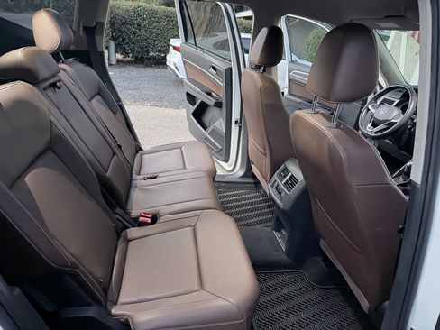 Used 2021 Volkswagen Atlas SE w/ Towing Package AWD/4WD image 10