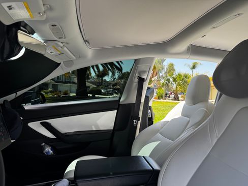 Used 2019 Tesla Model 3 Standard Range RWD image 8