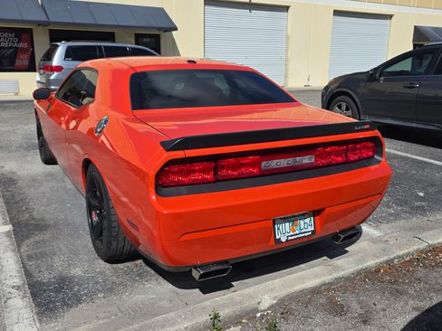 Used 2009 Dodge Challenger SRT8 w/ SRT Option Group II image 6