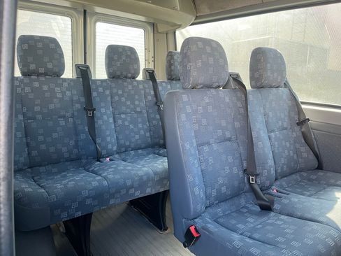 Used 2005 Dodge Sprinter 2500 w/ Cooling Group image 9