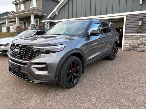 Used 2021 Ford Explorer ST w/ ST Street Pack image 2