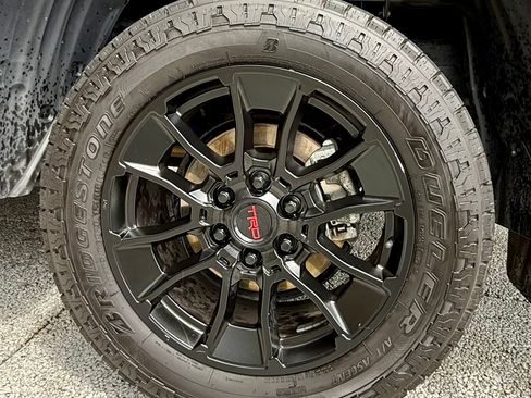 Used 2024 Toyota Tundra Limited w/ TRD Off-Road Package AWD/4WD image 18