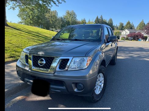 Used 2016 Nissan Frontier SV AWD/4WD image 5