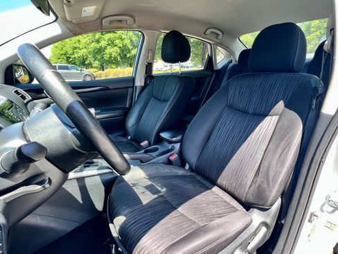 Used 2018 Nissan Sentra SV FWD image 13