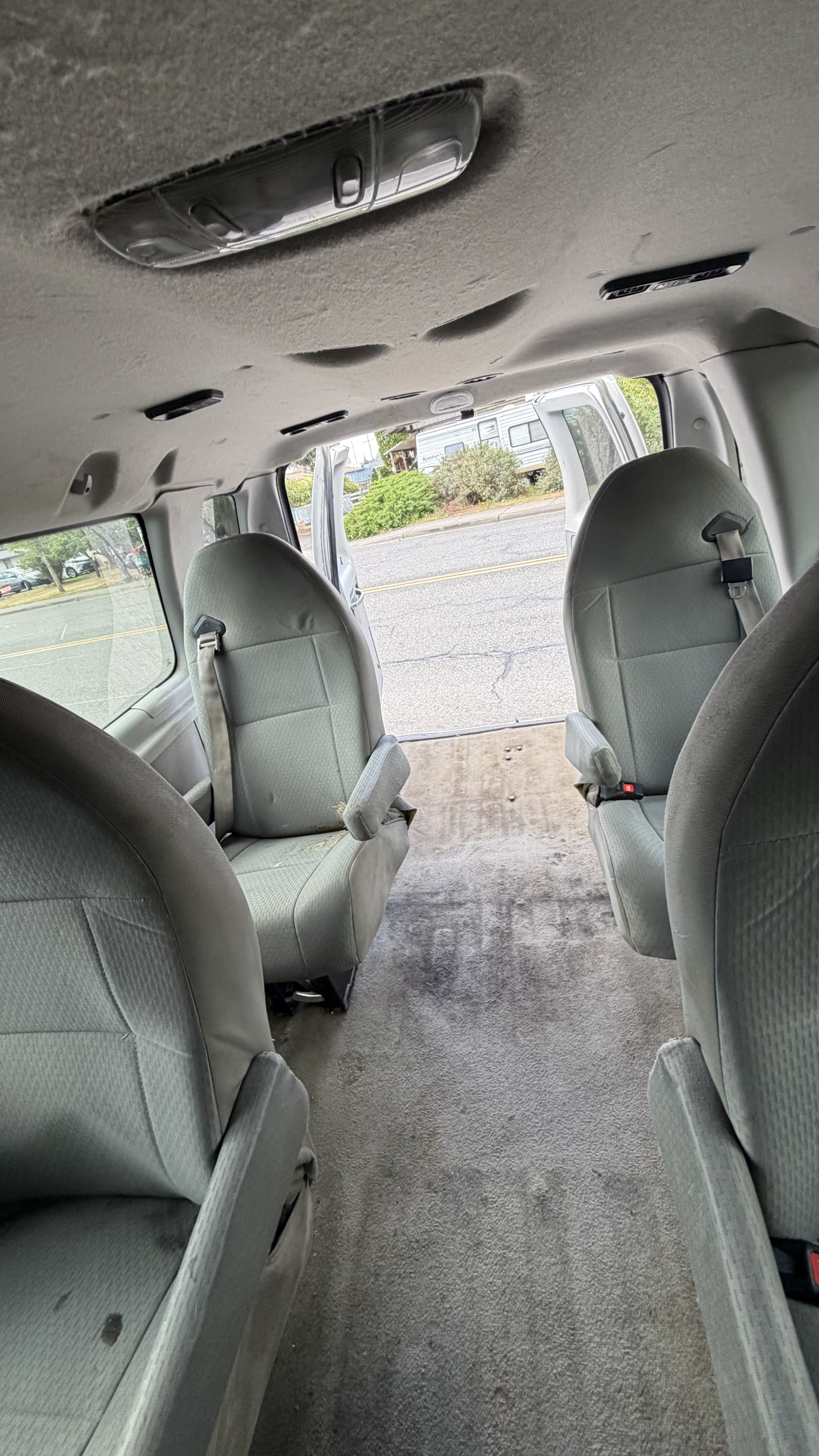 Used 2013 Ford E-350 and Econoline 350 XLT RWD image 13
