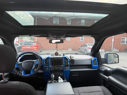 Used 2018 Ford F150 XLT w/ Equipment Group 302A Luxury AWD/4WD image 10