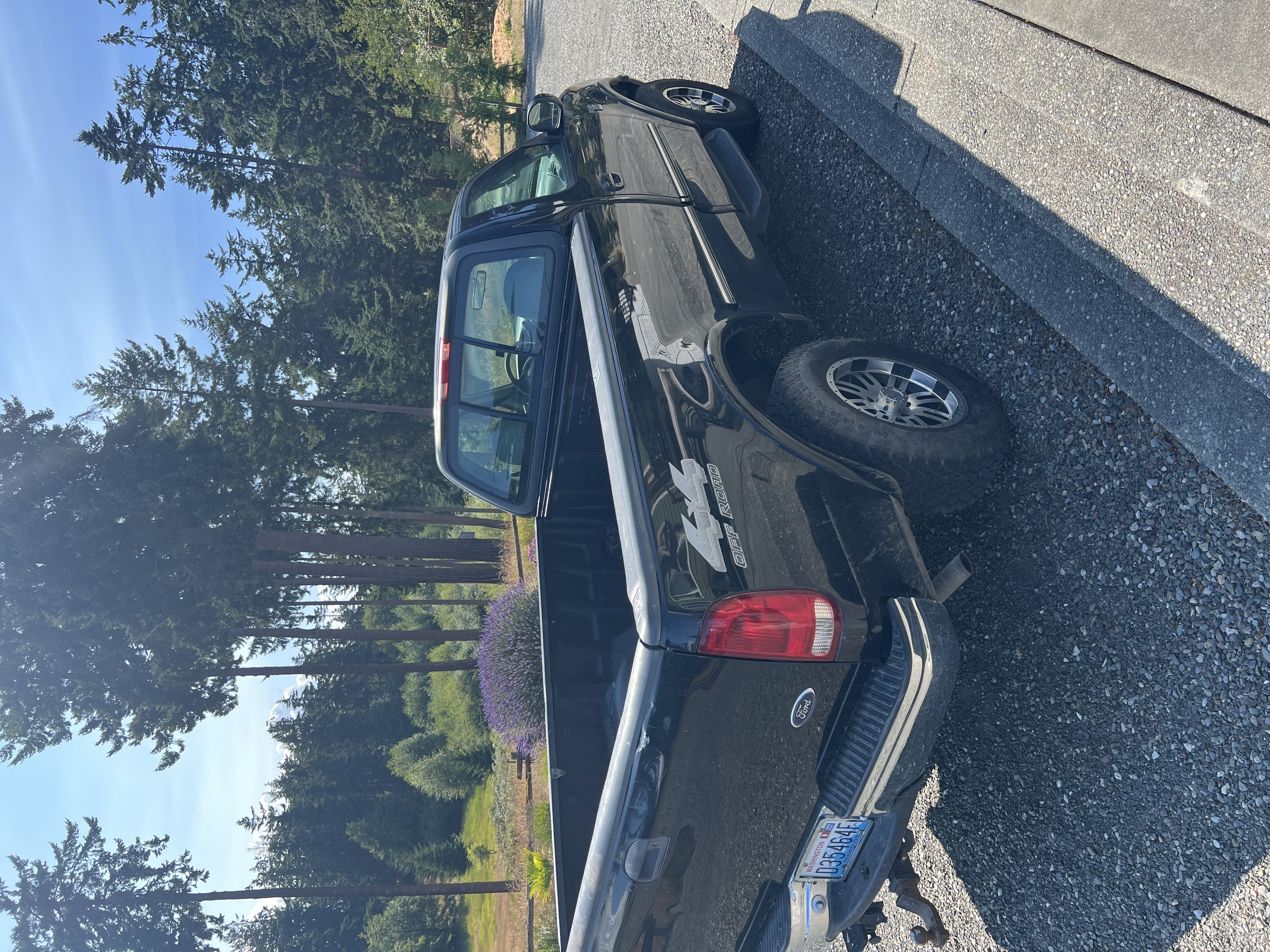Used 1998 Ford F150 4x4 Regular Cab image 1