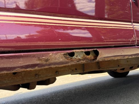 Used 2003 Chevrolet Express 1500 Van 3D w/ Preferred Equipment Group 4 image 8