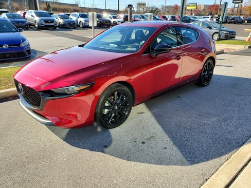 Used 2019 MAZDA MAZDA3 AWD Hatchback w/ Preferred Pkg image 1