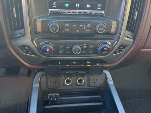 Used 2014 Chevrolet Silverado 1500 High Country image 8