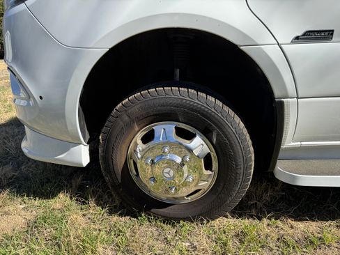 Used 2023 Mercedes-Benz Sprinter 3500 image 14