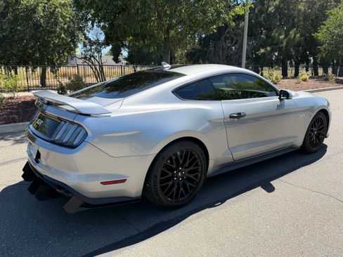 Used 2020 Ford Mustang GT Premium w/ GT Performance Package RWD image 8