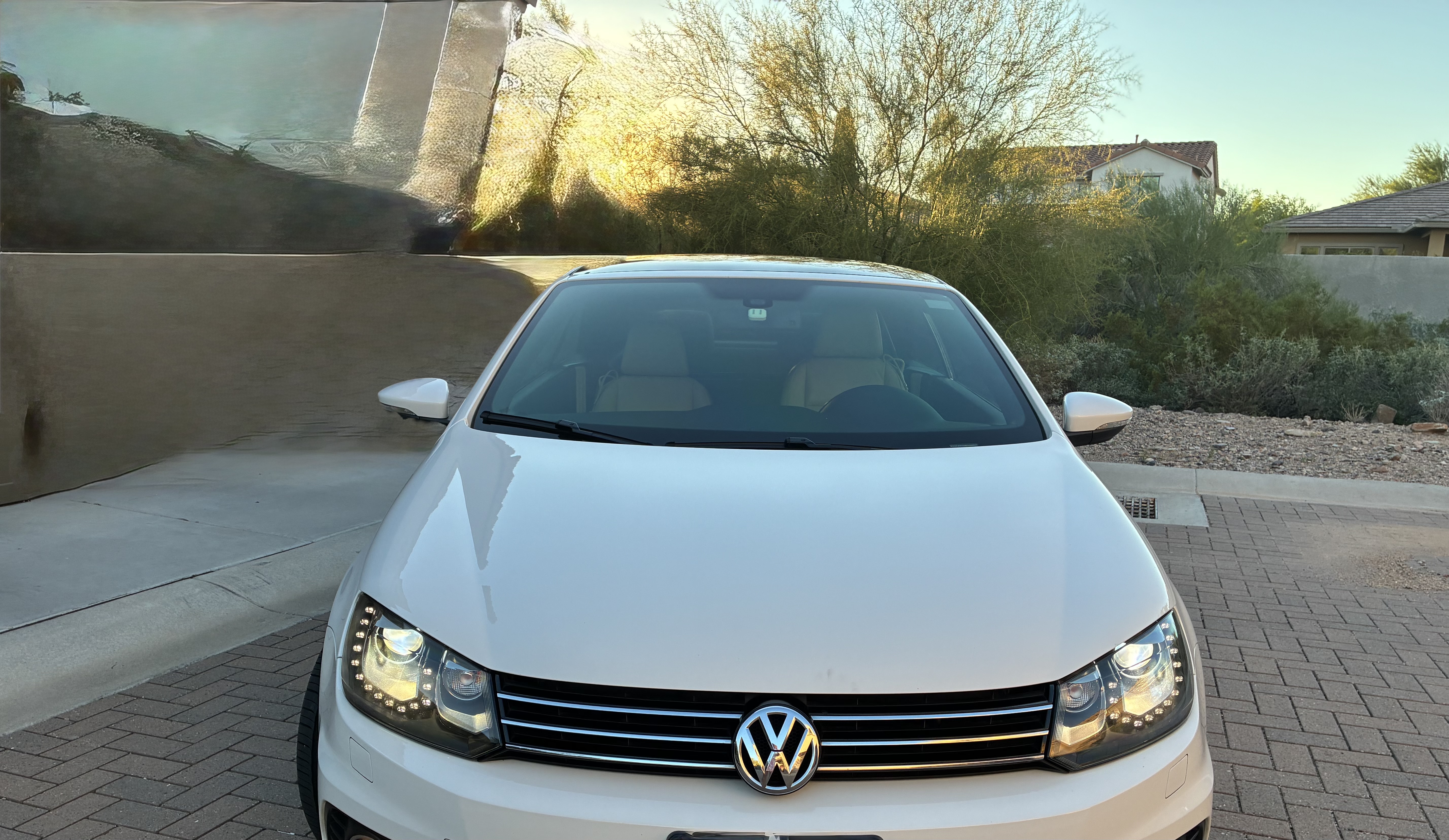 Used 2013 Volkswagen Eos Lux FWD image 19